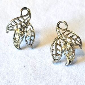 Vintage Signed Gold Tone Coro Earrings.